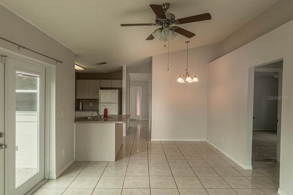 В аренду: $1,800 (3 спален, 2 ванн, 1507 Квадратных фут)