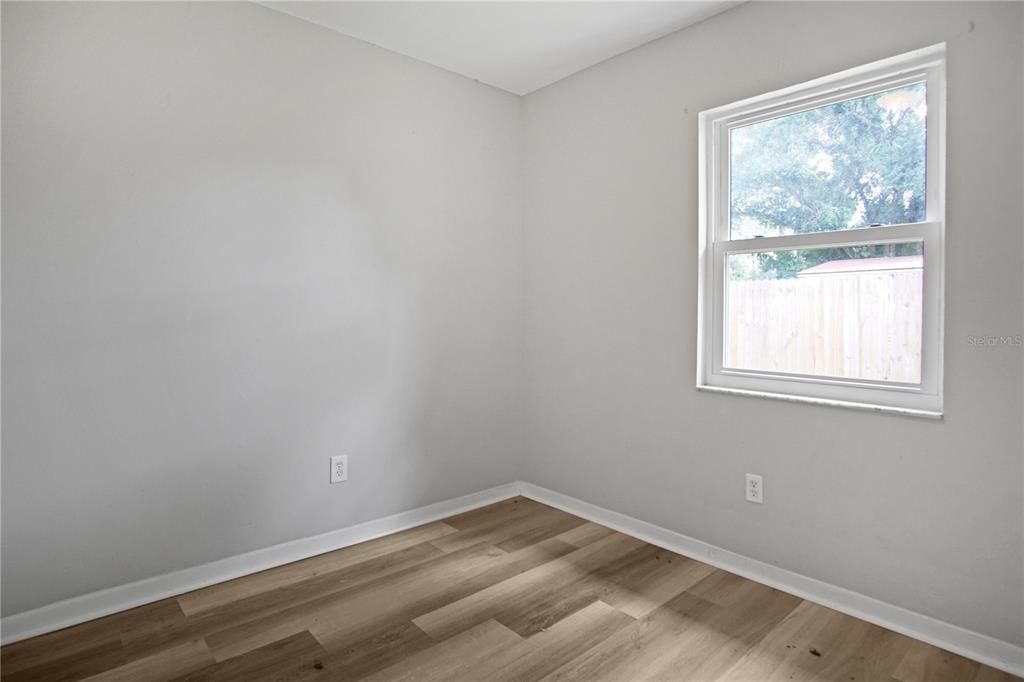 For Rent: $1,150 (2 beds, 1 baths, 950 Square Feet)