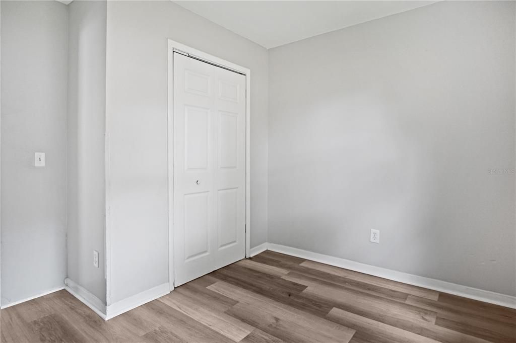 For Rent: $1,150 (2 beds, 1 baths, 950 Square Feet)