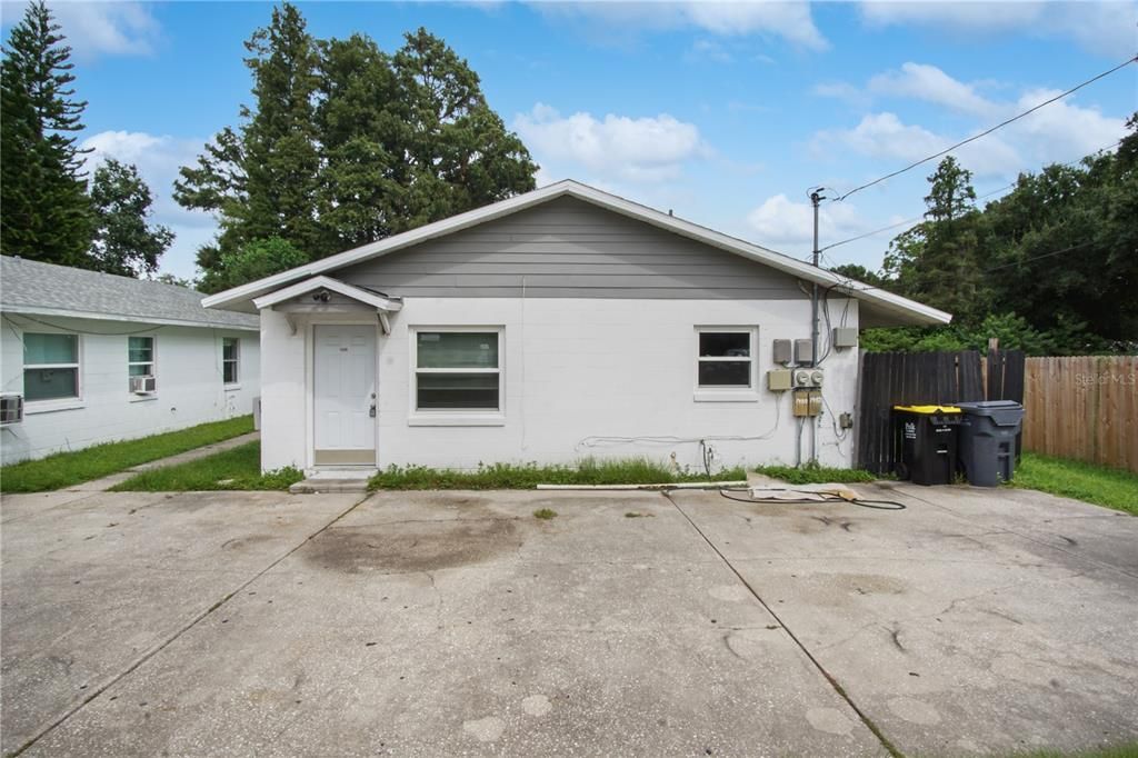 For Rent: $1,150 (2 beds, 1 baths, 950 Square Feet)