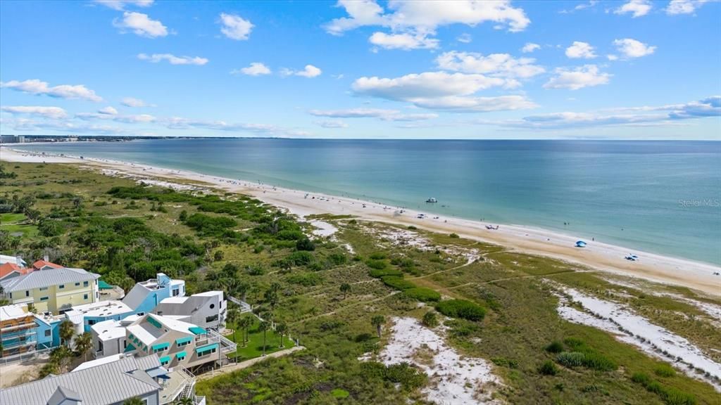 На продажу: $3,999,999 (3 спален, 3 ванн, 2374 Квадратных фут)