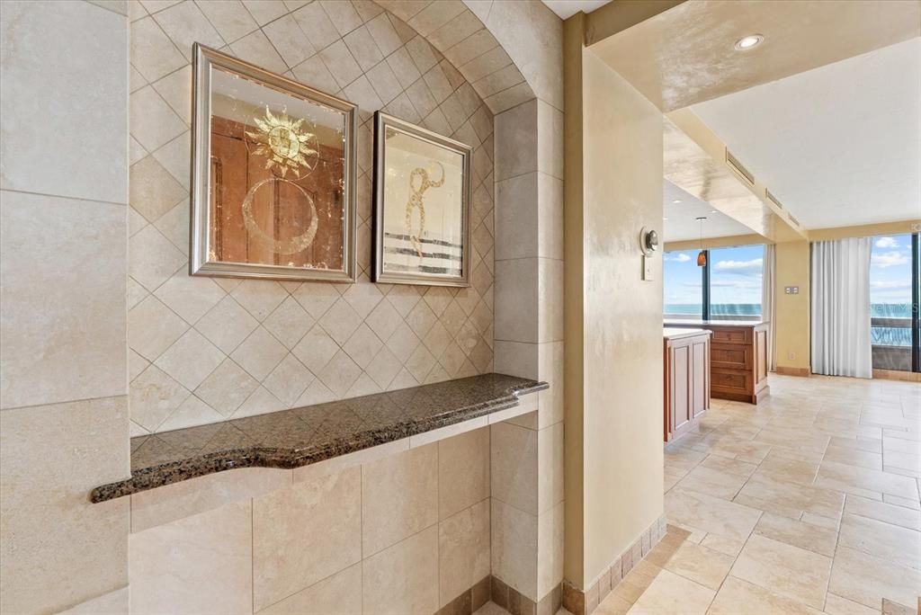 На продажу: $3,999,999 (3 спален, 3 ванн, 2374 Квадратных фут)