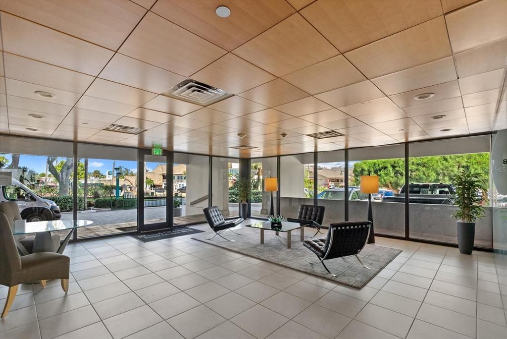 На продажу: $3,999,999 (3 спален, 3 ванн, 2374 Квадратных фут)