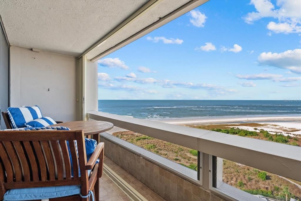 На продажу: $3,999,999 (3 спален, 3 ванн, 2374 Квадратных фут)