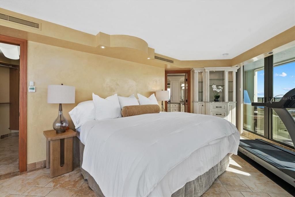 На продажу: $3,999,999 (3 спален, 3 ванн, 2374 Квадратных фут)