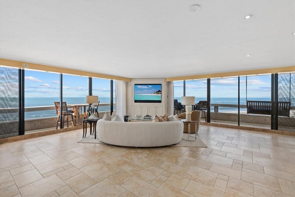 На продажу: $3,999,999 (3 спален, 3 ванн, 2374 Квадратных фут)