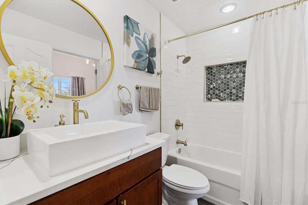 出租: $2,600 (2 贝兹, 2 浴室, 1588 平方英尺)