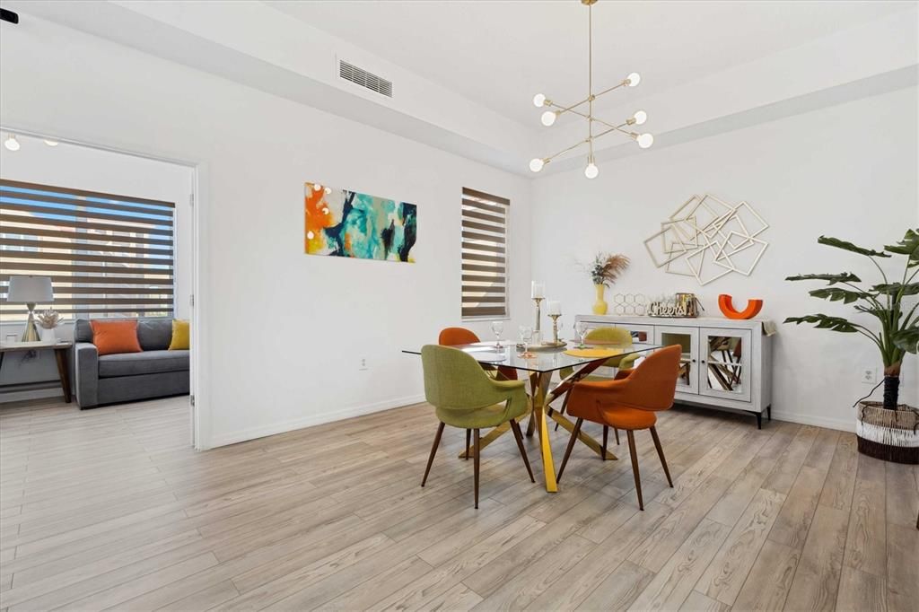 出租: $2,600 (2 贝兹, 2 浴室, 1588 平方英尺)