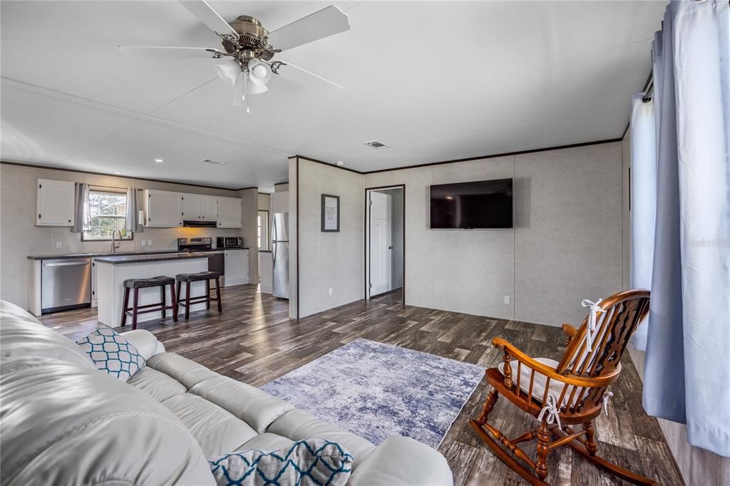 Activo con contrato: $263,900 (3 camas, 2 baños, 1512 Pies cuadrados)