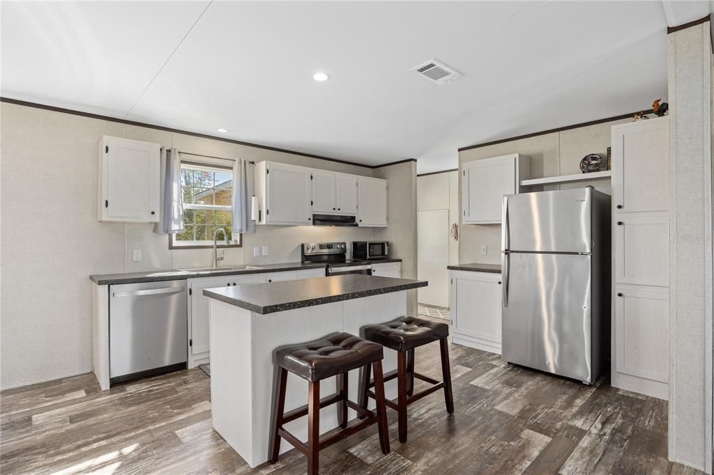 Activo con contrato: $263,900 (3 camas, 2 baños, 1512 Pies cuadrados)