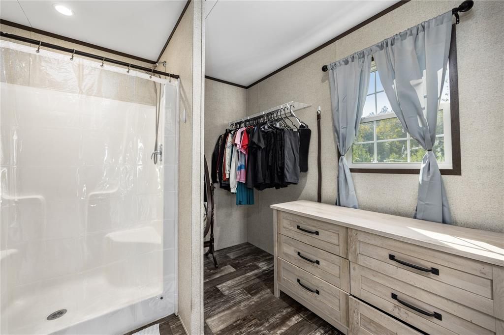 Activo con contrato: $263,900 (3 camas, 2 baños, 1512 Pies cuadrados)