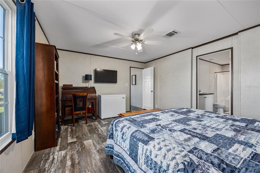 Activo con contrato: $263,900 (3 camas, 2 baños, 1512 Pies cuadrados)