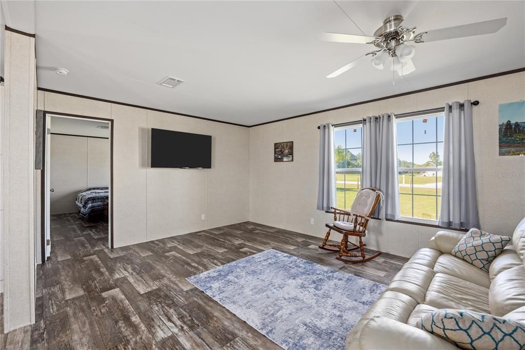 Activo con contrato: $263,900 (3 camas, 2 baños, 1512 Pies cuadrados)