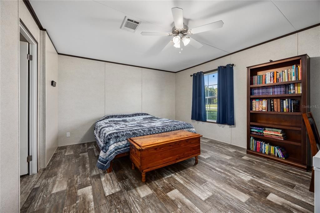 Activo con contrato: $263,900 (3 camas, 2 baños, 1512 Pies cuadrados)