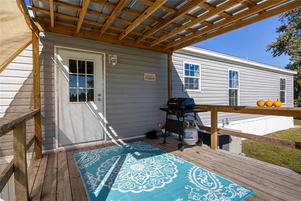 Activo con contrato: $263,900 (3 camas, 2 baños, 1512 Pies cuadrados)