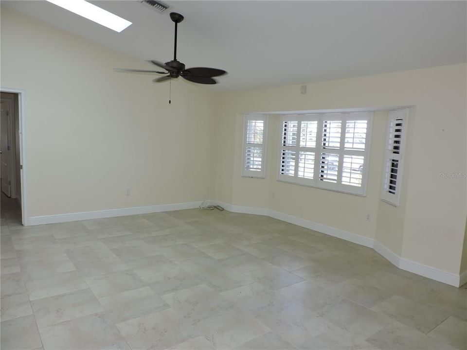 For Sale: $629,500 (3 beds, 2 baths, 1930 Square Feet)