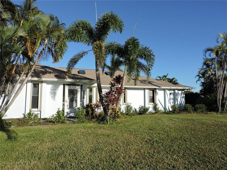 For Sale: $629,500 (3 beds, 2 baths, 1930 Square Feet)
