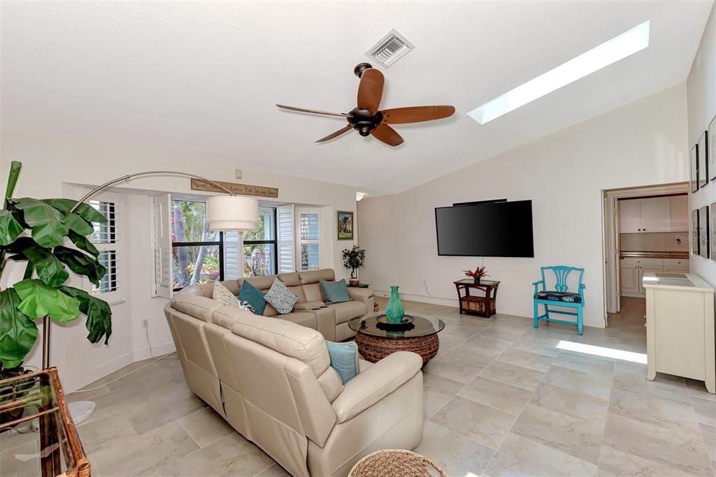 For Sale: $629,500 (3 beds, 2 baths, 1930 Square Feet)