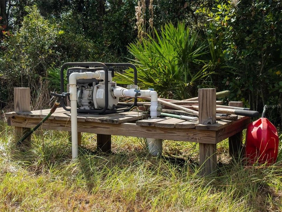 待售: $174,900 (2.46 acres)