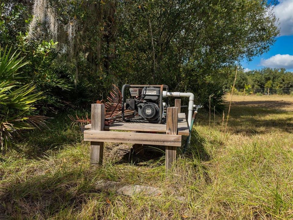 待售: $174,900 (2.46 acres)