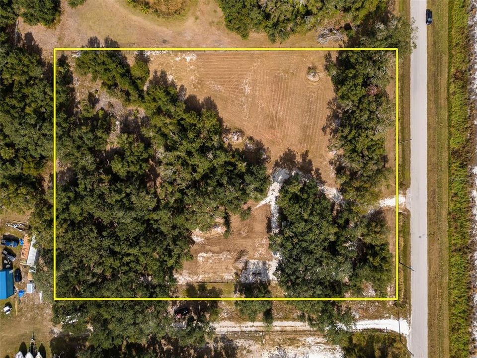 待售: $174,900 (2.46 acres)