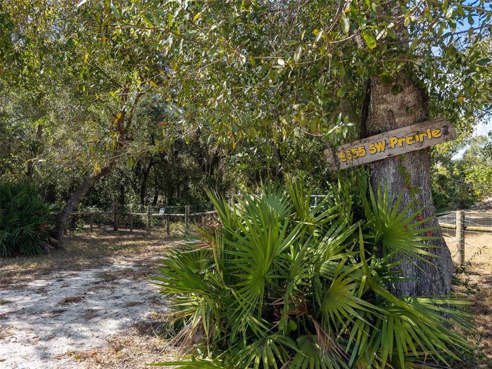 待售: $174,900 (2.46 acres)