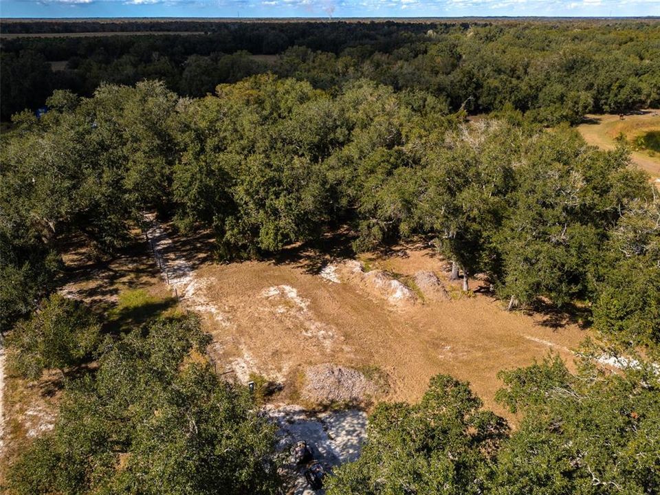 待售: $174,900 (2.46 acres)