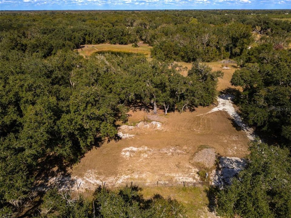 待售: $174,900 (2.46 acres)