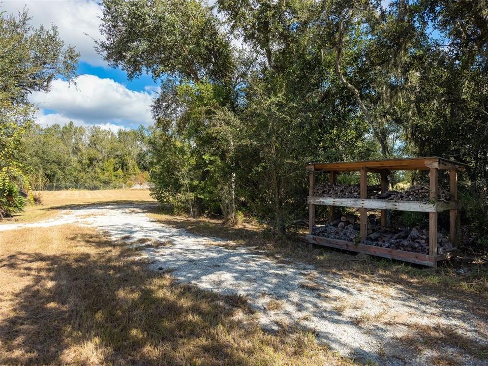 待售: $174,900 (2.46 acres)