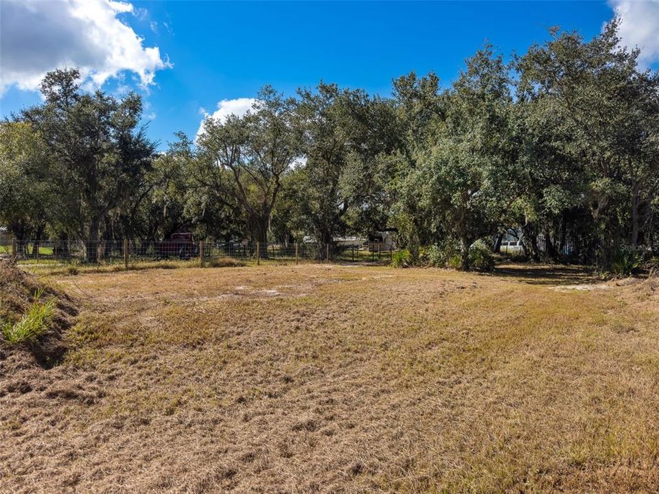 待售: $174,900 (2.46 acres)