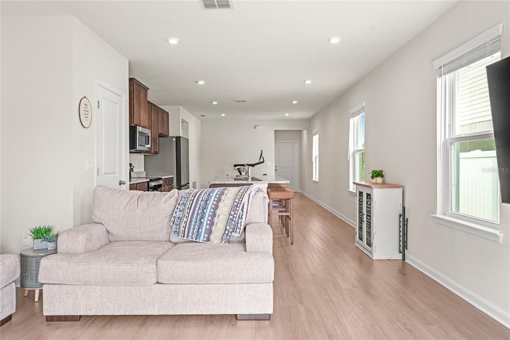 待售: $338,000 (3 贝兹, 2 浴室, 1500 平方英尺)