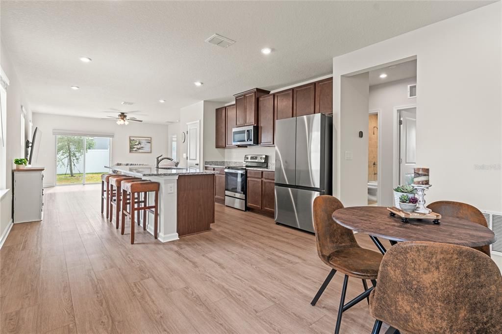 待售: $338,000 (3 贝兹, 2 浴室, 1500 平方英尺)