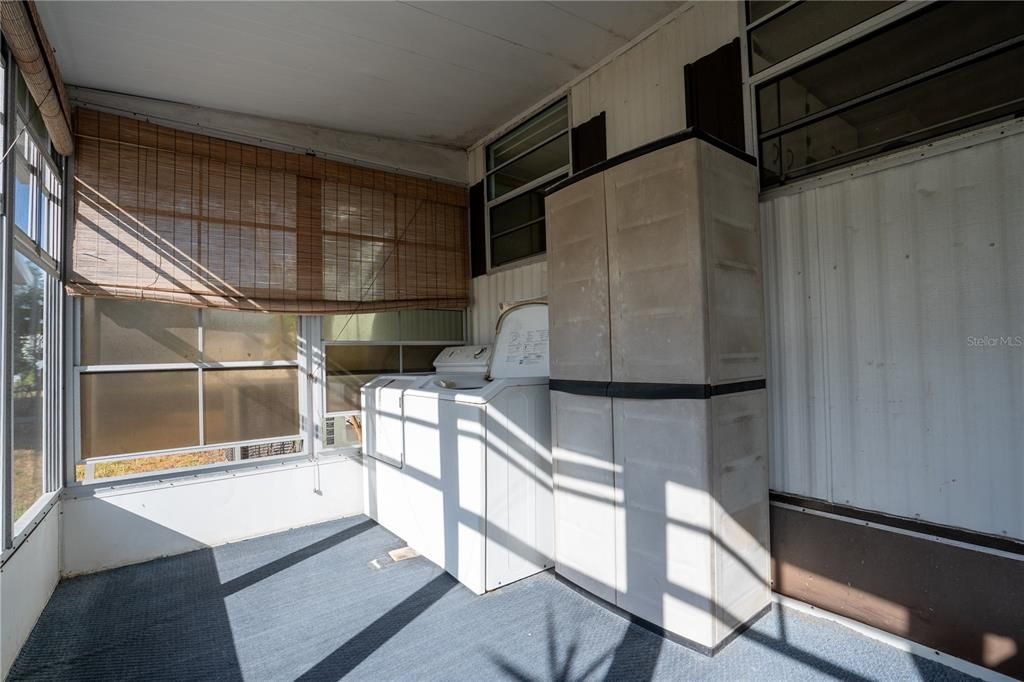 For Sale: $59,900 (2 beds, 1 baths, 552 Square Feet)