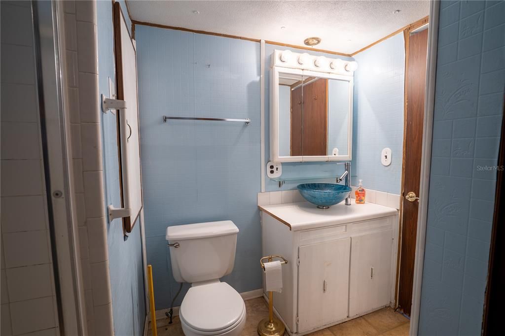 For Sale: $59,900 (2 beds, 1 baths, 552 Square Feet)