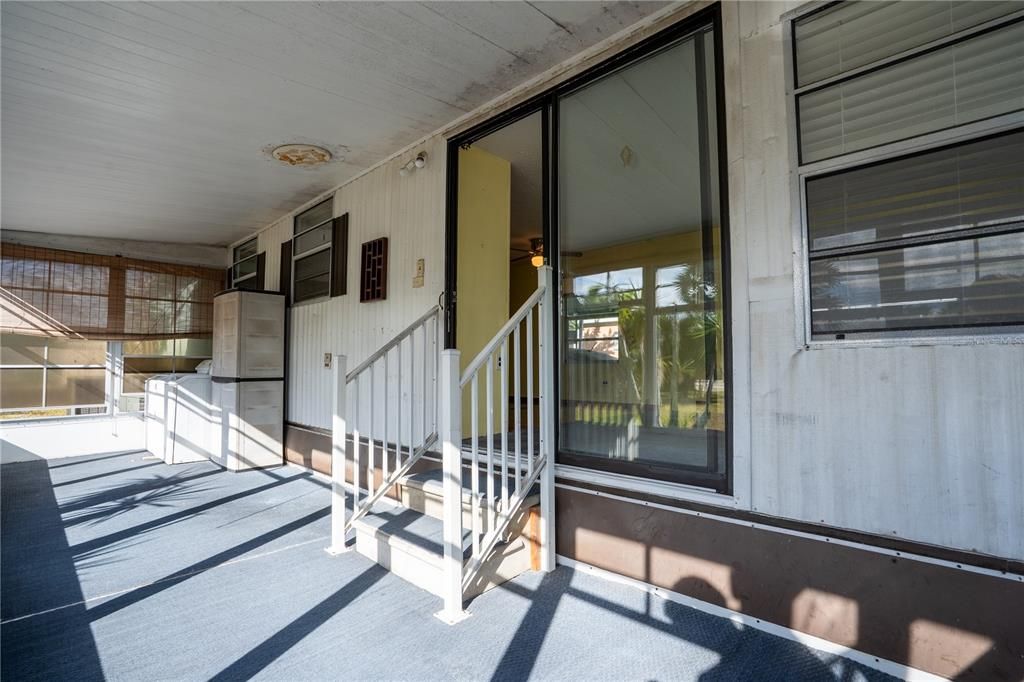 For Sale: $59,900 (2 beds, 1 baths, 552 Square Feet)