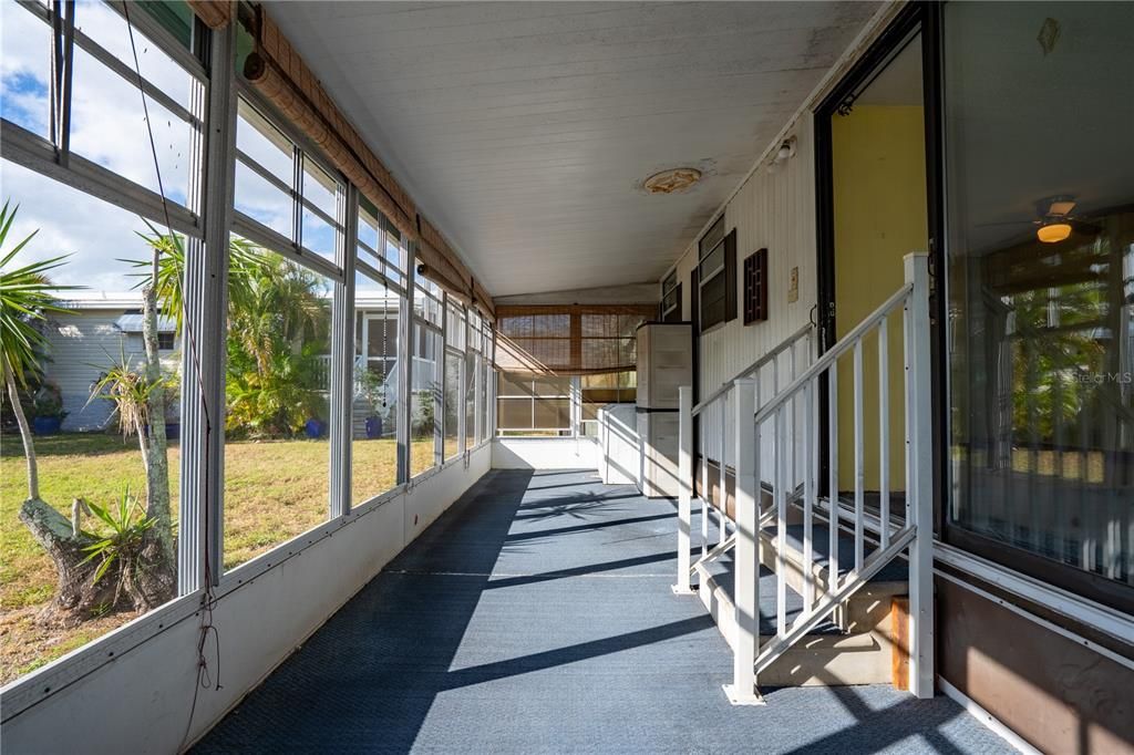 For Sale: $59,900 (2 beds, 1 baths, 552 Square Feet)