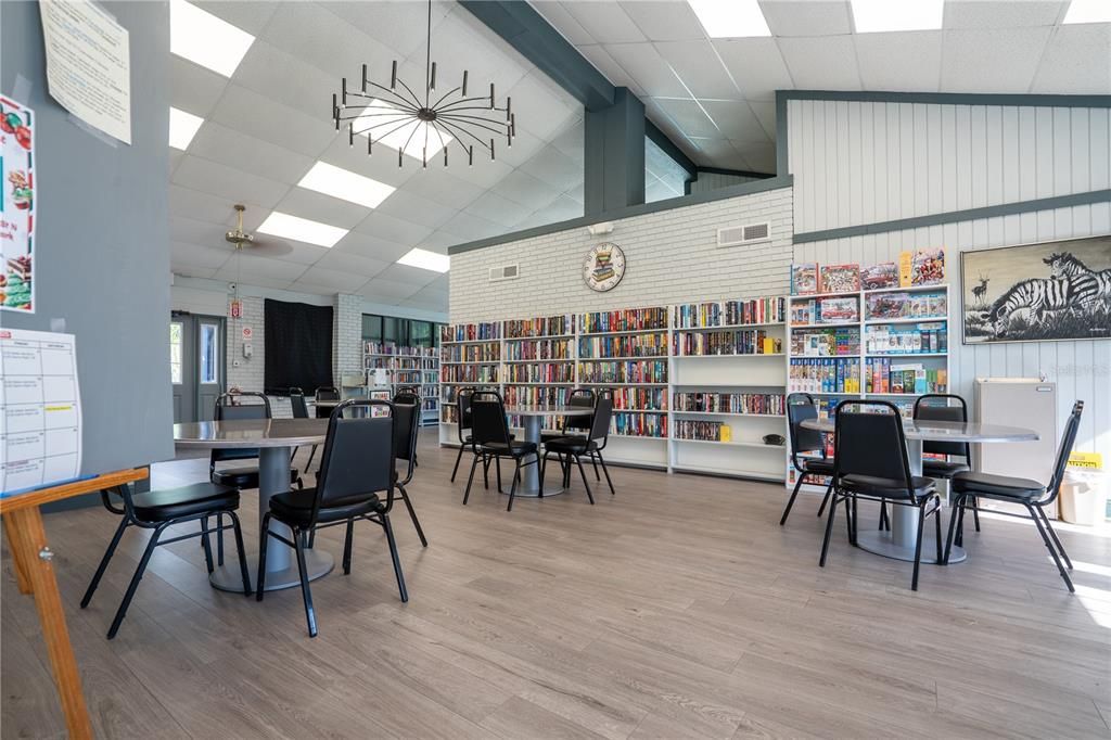 For Sale: $59,900 (2 beds, 1 baths, 552 Square Feet)