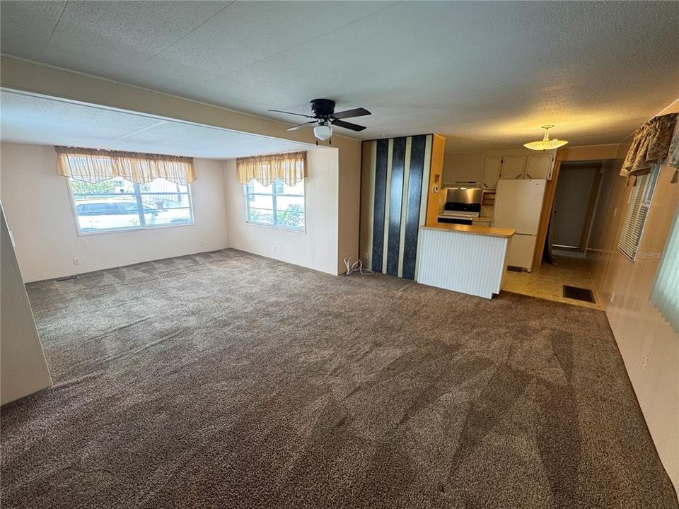 Active With Contract: $95,000 (2 beds, 1 baths, 672 Square Feet)