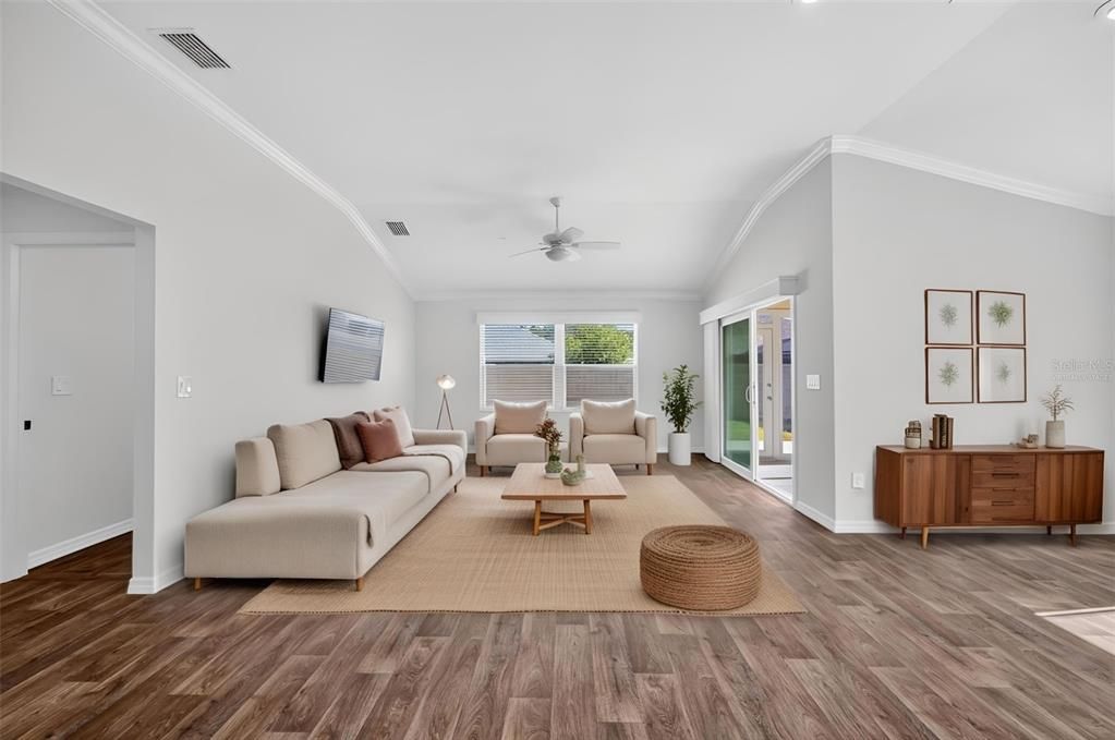 For Sale: $425,000 (3 beds, 2 baths, 1647 Square Feet)