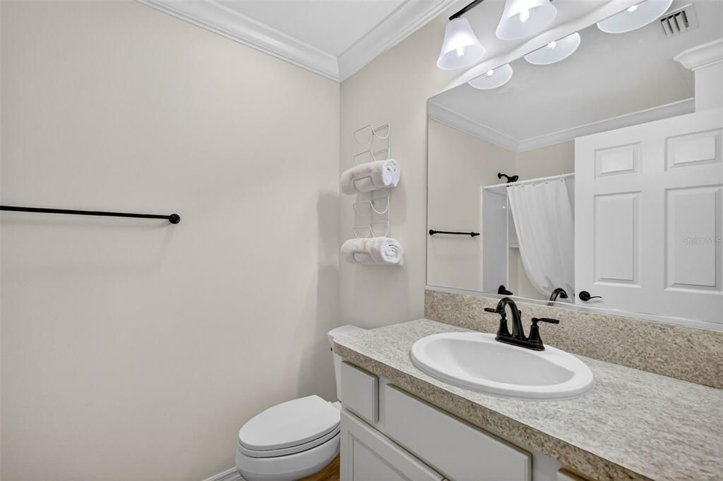 For Sale: $425,000 (3 beds, 2 baths, 1647 Square Feet)