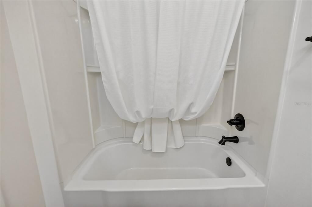 For Sale: $425,000 (3 beds, 2 baths, 1647 Square Feet)