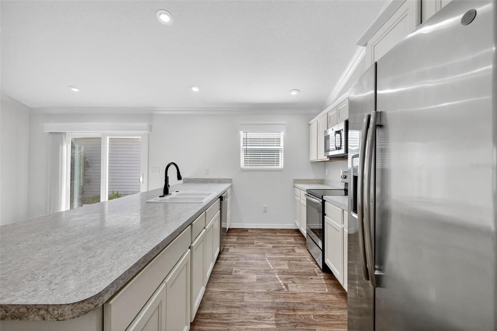 For Sale: $425,000 (3 beds, 2 baths, 1647 Square Feet)