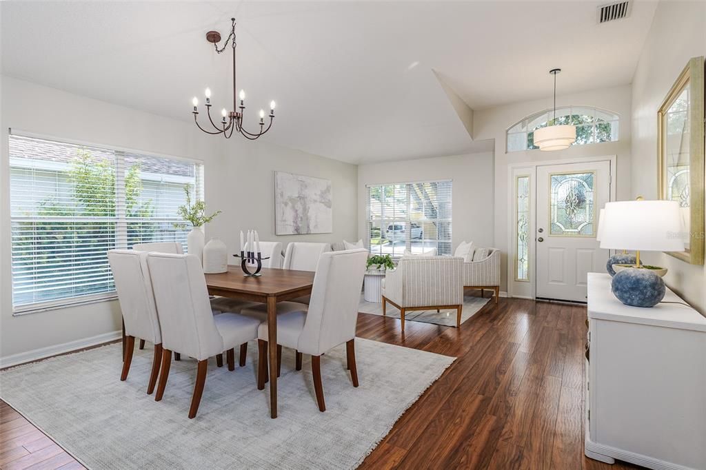 待售: $659,000 (4 贝兹, 3 浴室, 2433 平方英尺)