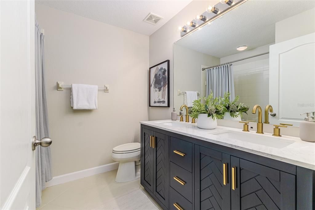 待售: $659,000 (4 贝兹, 3 浴室, 2433 平方英尺)