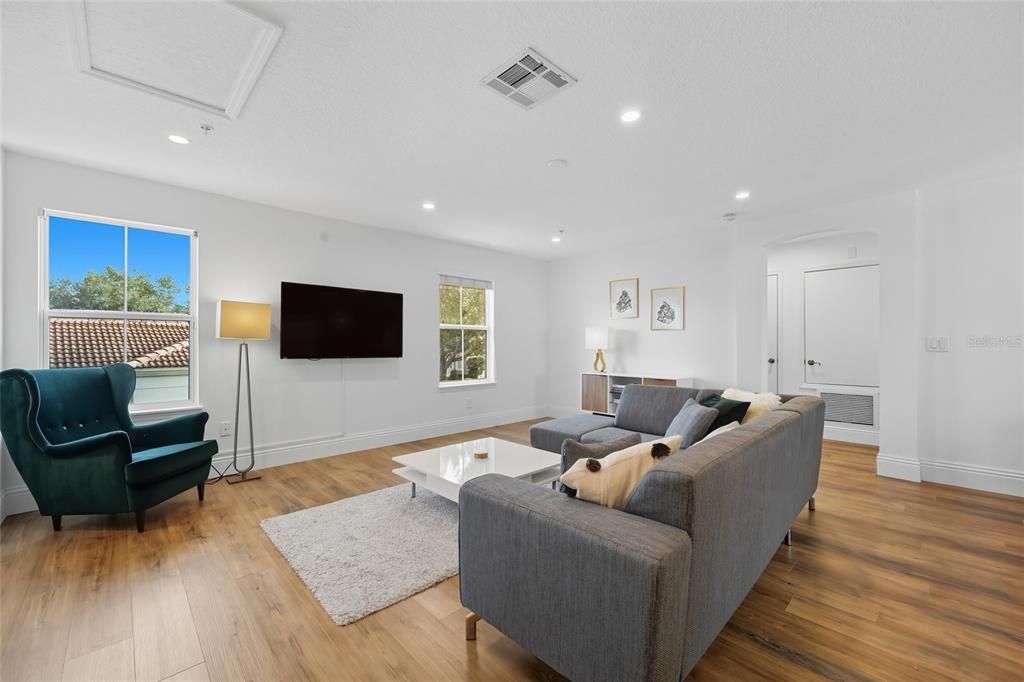 En Renta: $2,500 (1 camas, 1 baños, 890 Pies cuadrados)