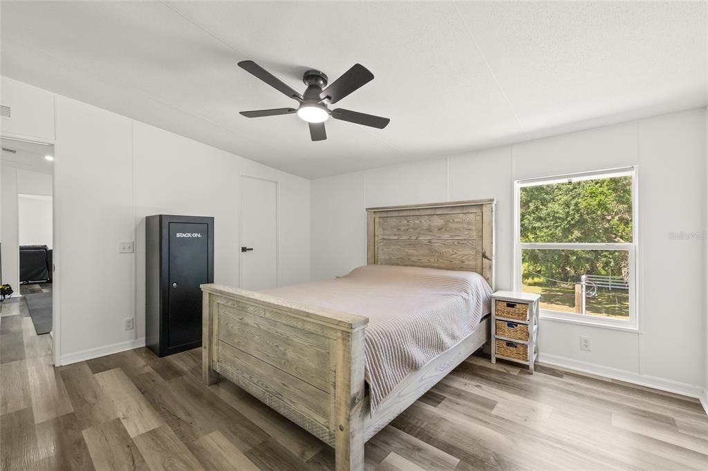 For Sale: $380,000 (4 beds, 2 baths, 2128 Square Feet)