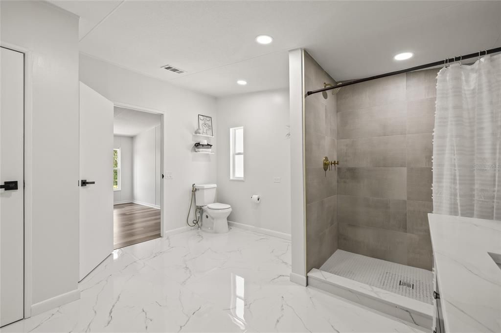 For Sale: $380,000 (4 beds, 2 baths, 2128 Square Feet)