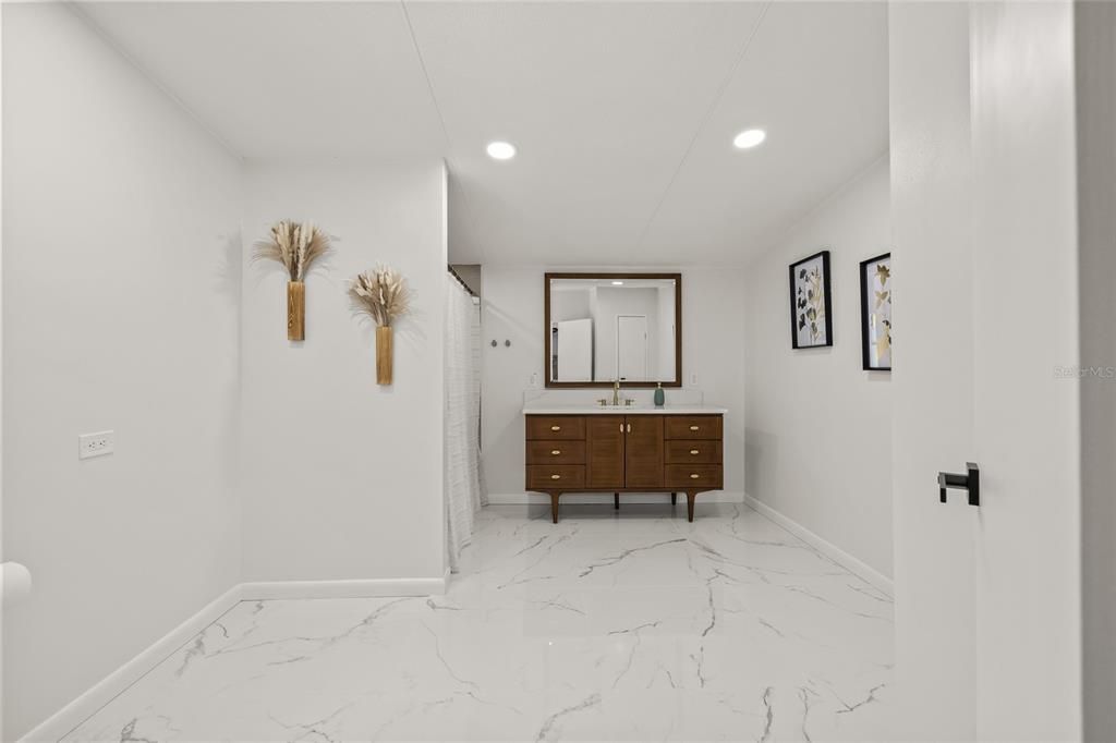 For Sale: $380,000 (4 beds, 2 baths, 2128 Square Feet)