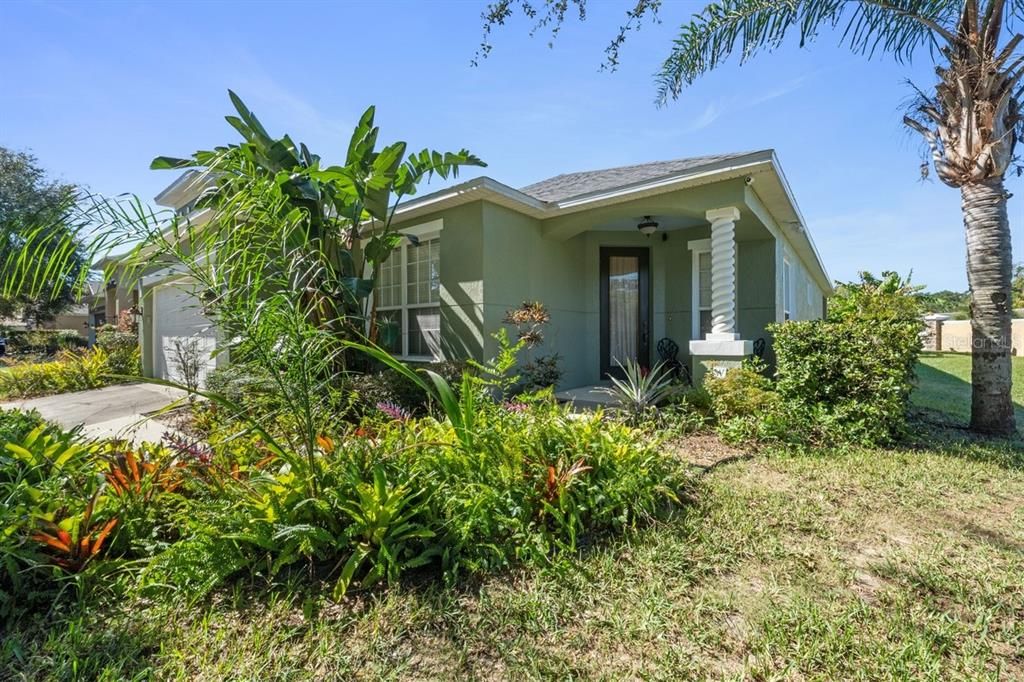 Active With Contract: $317,900 (3 beds, 2 baths, 1754 Square Feet)
