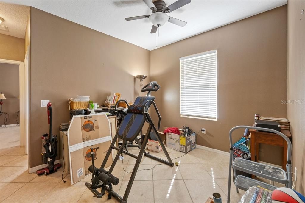 Active With Contract: $317,900 (3 beds, 2 baths, 1754 Square Feet)